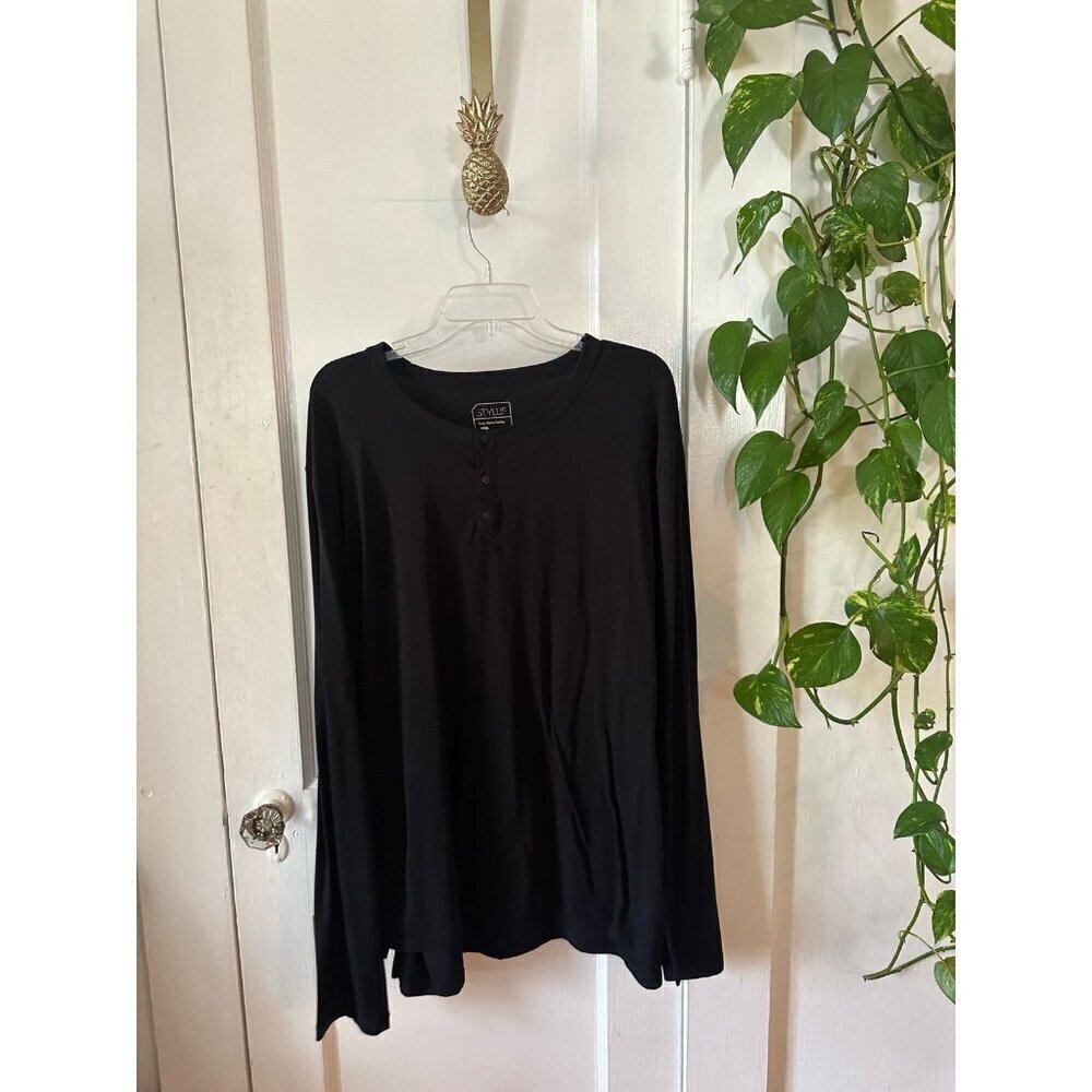 Stylus women’s size 2X-large long sleeve HENLEY shirt